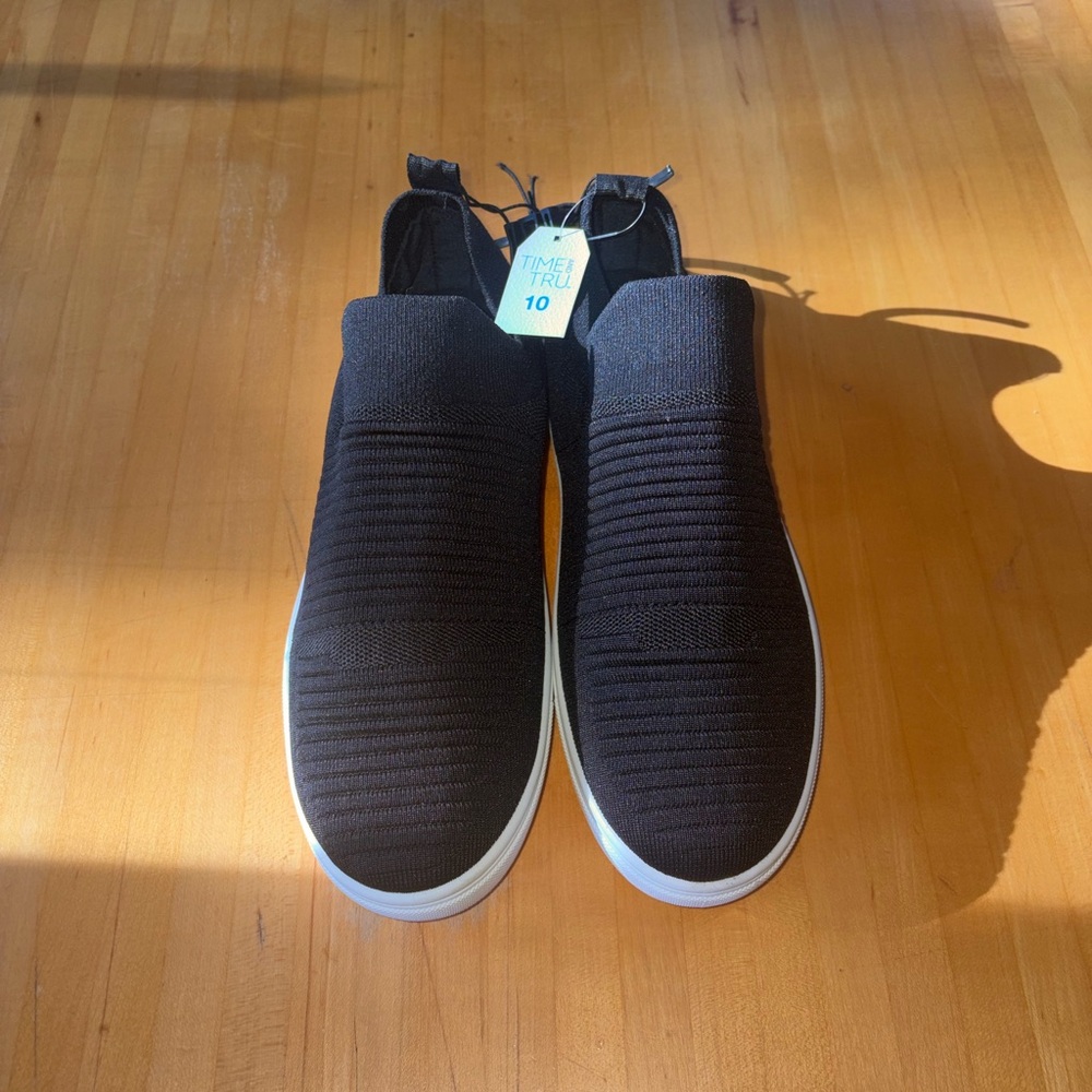 NWT Women's Time And Tru Knit Sneaker